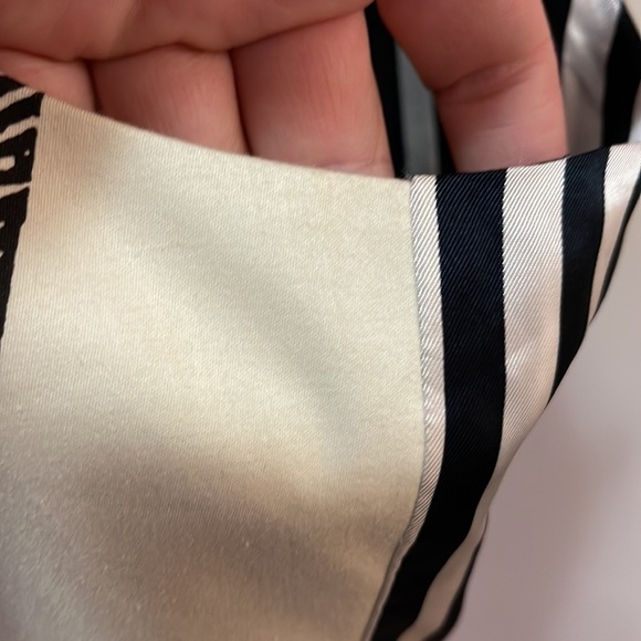 Moschino Men's Chest Ivory Black Vest - Picture 9 of 14